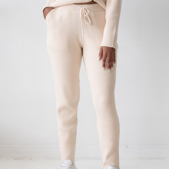 Loungewear Set - Picture 4 of 4